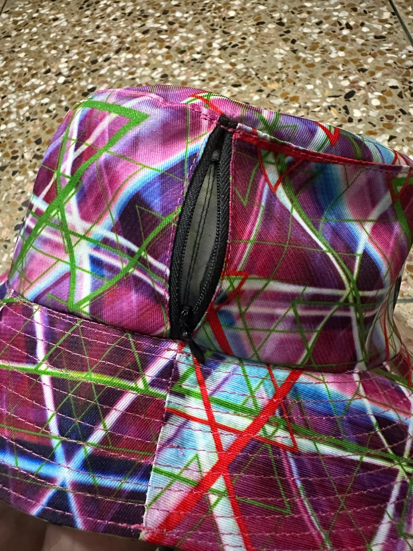 REVERSIBLE TAB-BOO BUCKET HAT